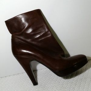 AUTHENTIC PRADA BOOTS BROWN Size 40